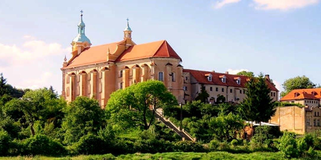 Pyzdry - widok na zamek