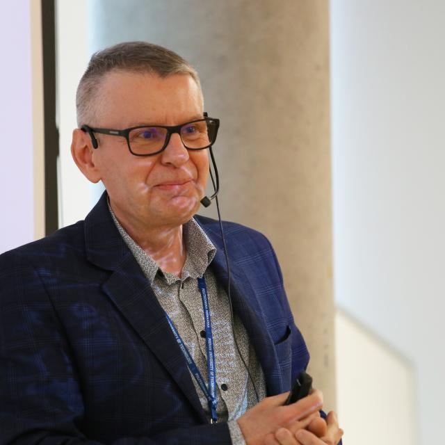 prof. Andrzej Jaszkiewicz 